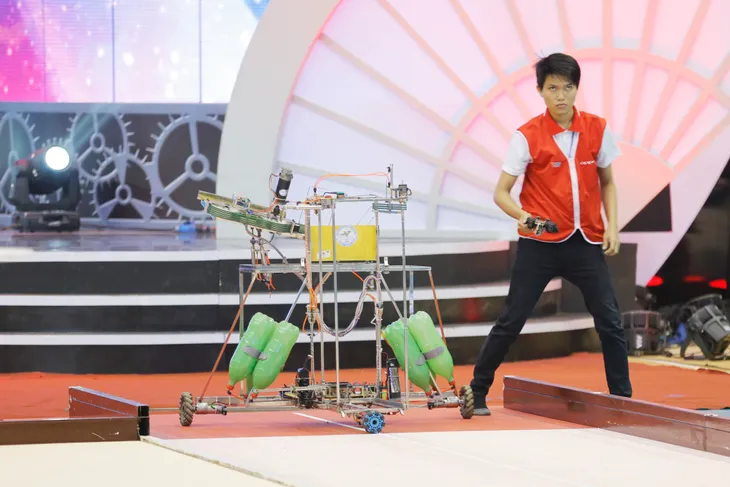 VCK Robocon Việt Nam 2017: Nhìn lại những hình ảnh tại vòng 1/8 - Ảnh 18. VCK Robocon Việt Nam 2017: Nhìn lại những hình ảnh tại vòng 1/8 - Ảnh 18.