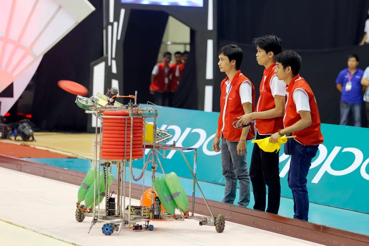 VCK Robocon Việt Nam 2017: Nhìn lại những hình ảnh tại vòng 1/8 - Ảnh 21. VCK Robocon Việt Nam 2017: Nhìn lại những hình ảnh tại vòng 1/8 - Ảnh 21.