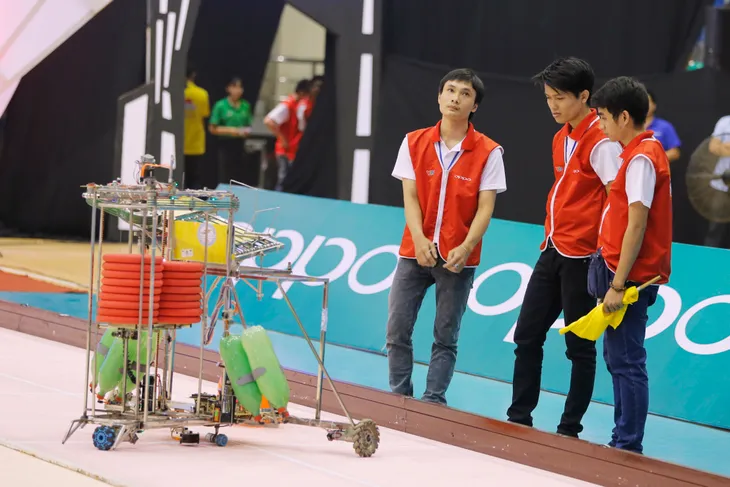 VCK Robocon Việt Nam 2017: Nhìn lại những hình ảnh tại vòng 1/8 - Ảnh 25. VCK Robocon Việt Nam 2017: Nhìn lại những hình ảnh tại vòng 1/8 - Ảnh 25.