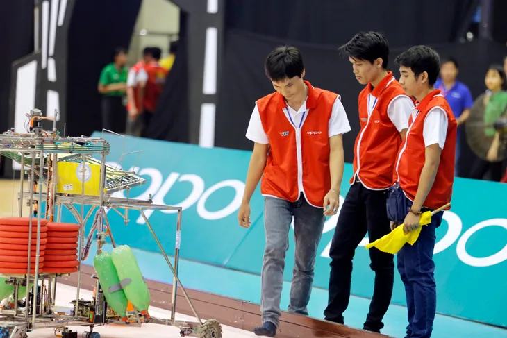 VCK Robocon Việt Nam 2017: Nhìn lại những hình ảnh tại vòng 1/8 - Ảnh 27. VCK Robocon Việt Nam 2017: Nhìn lại những hình ảnh tại vòng 1/8 - Ảnh 27.