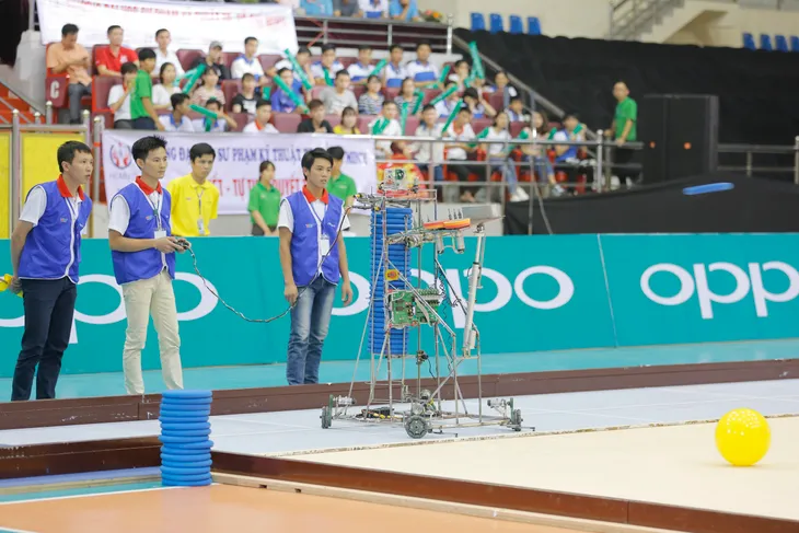 VCK Robocon Việt Nam 2017: Nhìn lại những hình ảnh tại vòng 1/8 - Ảnh 33. VCK Robocon Việt Nam 2017: Nhìn lại những hình ảnh tại vòng 1/8 - Ảnh 33.