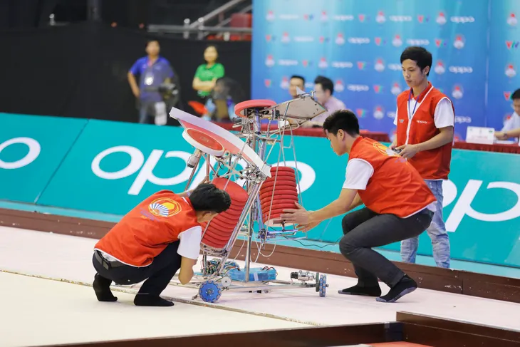 VCK Robocon Việt Nam 2017: Nhìn lại những hình ảnh tại vòng 1/8 - Ảnh 44. VCK Robocon Việt Nam 2017: Nhìn lại những hình ảnh tại vòng 1/8 - Ảnh 44.