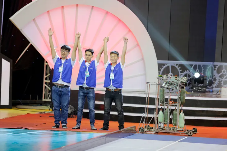 VCK Robocon Việt Nam 2017: Nhìn lại những hình ảnh tại vòng 1/8 - Ảnh 49. VCK Robocon Việt Nam 2017: Nhìn lại những hình ảnh tại vòng 1/8 - Ảnh 49.