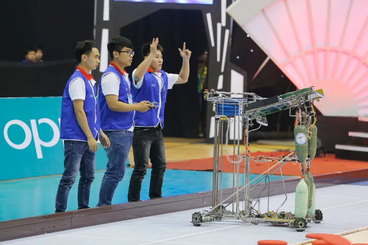 VCK Robocon Việt Nam 2017: Nhìn lại những hình ảnh tại vòng 1/8 - Ảnh 56. VCK Robocon Việt Nam 2017: Nhìn lại những hình ảnh tại vòng 1/8 - Ảnh 56.