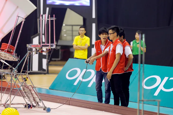 VCK Robocon Việt Nam 2017: Nhìn lại những hình ảnh tại vòng 1/8 - Ảnh 61. VCK Robocon Việt Nam 2017: Nhìn lại những hình ảnh tại vòng 1/8 - Ảnh 61.
