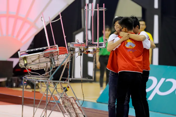 VCK Robocon Việt Nam 2017: Nhìn lại những hình ảnh tại vòng 1/8 - Ảnh 62. VCK Robocon Việt Nam 2017: Nhìn lại những hình ảnh tại vòng 1/8 - Ảnh 62.