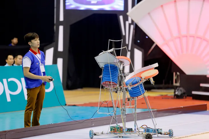 VCK Robocon Việt Nam 2017: Nhìn lại những hình ảnh tại vòng 1/8 - Ảnh 64. VCK Robocon Việt Nam 2017: Nhìn lại những hình ảnh tại vòng 1/8 - Ảnh 64.