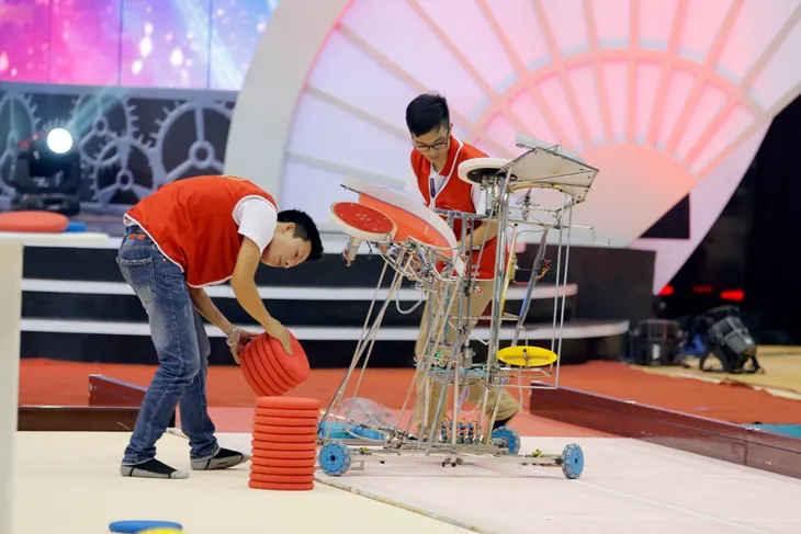 VCK Robocon Việt Nam 2017: Nhìn lại những hình ảnh tại vòng 1/8 - Ảnh 68. VCK Robocon Việt Nam 2017: Nhìn lại những hình ảnh tại vòng 1/8 - Ảnh 68.