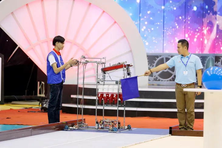 VCK Robocon Việt Nam 2017: Nhìn lại những hình ảnh tại vòng 1/8 - Ảnh 75. VCK Robocon Việt Nam 2017: Nhìn lại những hình ảnh tại vòng 1/8 - Ảnh 75.