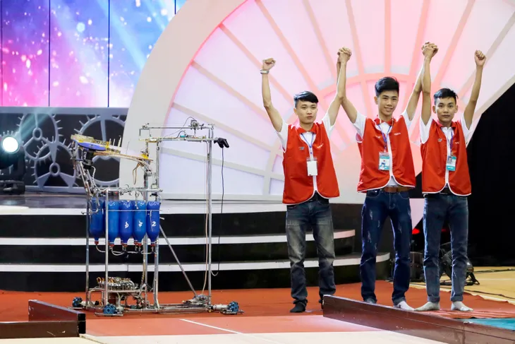 VCK Robocon Việt Nam 2017: Nhìn lại những hình ảnh tại vòng 1/8 - Ảnh 84. VCK Robocon Việt Nam 2017: Nhìn lại những hình ảnh tại vòng 1/8 - Ảnh 84.