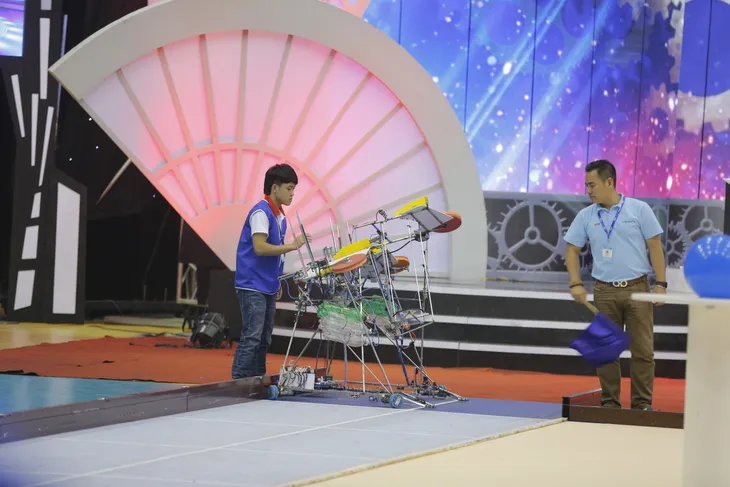 VCK Robocon Việt Nam 2017: Nhìn lại những hình ảnh tại vòng 1/8 - Ảnh 85. VCK Robocon Việt Nam 2017: Nhìn lại những hình ảnh tại vòng 1/8 - Ảnh 85.