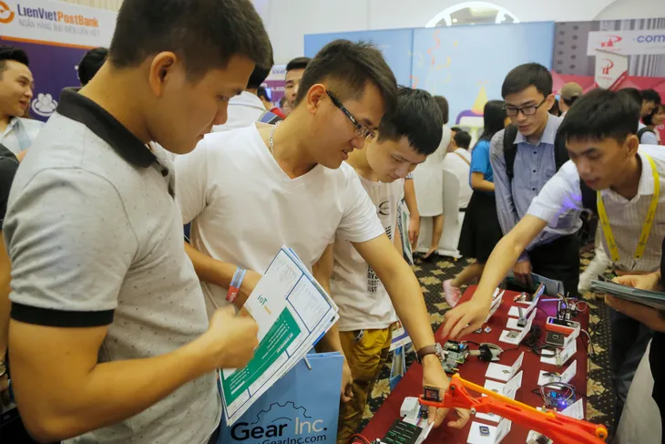 Vietnam Mobile Day 2017: Thúc đẩy phát triển hệ sinh thái startup trong lĩnh vực di động - Ảnh 12. Vietnam Mobile Day 2017: Thúc đẩy phát triển hệ sinh thái startup trong lĩnh vực di động - Ảnh 12.