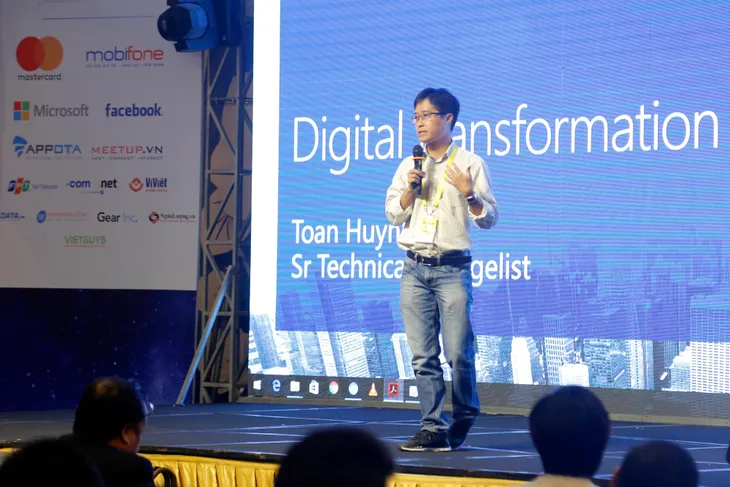 Vietnam Mobile Day 2017: Thúc đẩy phát triển hệ sinh thái startup trong lĩnh vực di động - Ảnh 1. Vietnam Mobile Day 2017: Thúc đẩy phát triển hệ sinh thái startup trong lĩnh vực di động - Ảnh 1.