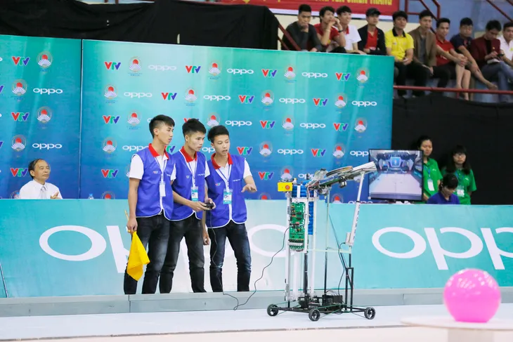 Robocon Việt Nam 2017: Chiến thắng tuyệt đối APPARE tiếp tục được xác lập - Ảnh 2.