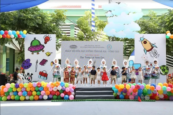 10 năm tiên phong và đồng hành cùng chương trình “Sữa học đường” vì một Việt Nam vươn cao - Ảnh 4. 10 năm tiên phong và đồng hành cùng chương trình “Sữa học đường” vì một Việt Nam vươn cao - Ảnh 4.