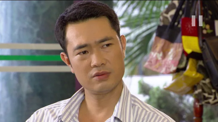 Phim Giao mùa - Tập 10: Hòa (Thanh Huyền) bỏ việc, như phát điên vì bạn trai Hoàng Trung (Tiến Lộc) bỏ đi - Ảnh 1. Phim Giao mùa - Tập 10: Hòa (Thanh Huyền) bỏ việc, như phát điên vì bạn trai Hoàng Trung (Tiến Lộc) bỏ đi - Ảnh 1.