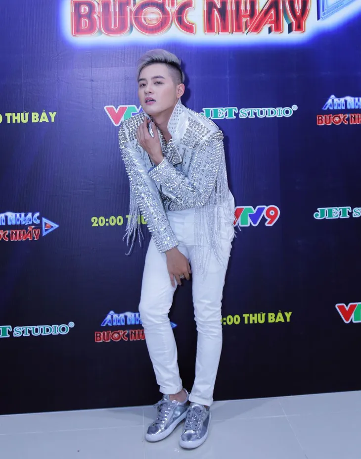 Âm nhạc và Bước nhảy: Thanh Duy Idol tạo dáng bá đạo như mỹ nhân Hàn Quốc - Ảnh 3. Âm nhạc và Bước nhảy: Thanh Duy Idol tạo dáng bá đạo như mỹ nhân Hàn Quốc - Ảnh 3.