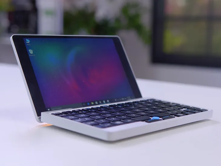 Choáng với chiếc laptop nhỏ nhất trên thế giới có thể... đút túi quần - Ảnh 11. Choáng với chiếc laptop nhỏ nhất trên thế giới có thể... đút túi quần - Ảnh 11.