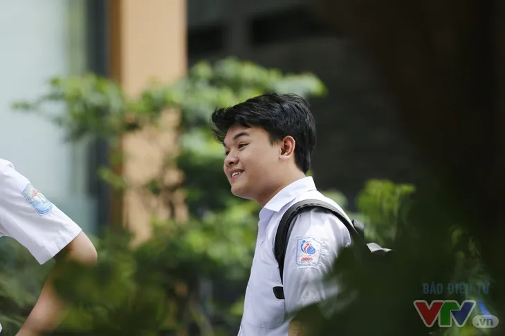 Hoàn thành kỳ thi THPT Quốc gia 2017, các sĩ tử thở phào - Ảnh 20. Hoàn thành kỳ thi THPT Quốc gia 2017, các sĩ tử thở phào - Ảnh 20.