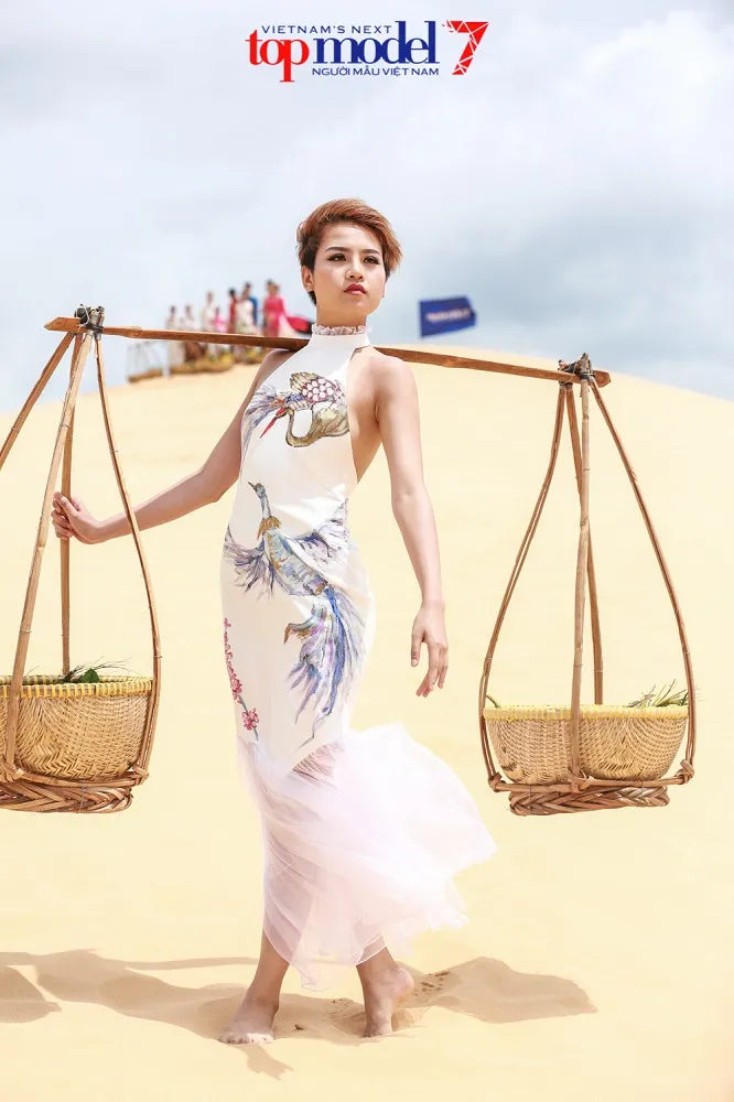 Vietnams Next Top Model 2017: Cô nàng lắm chiêu Thùy Trâm trở lại, quyết tâm thay đổi hình ảnh - Ảnh 2. Vietnams Next Top Model 2017: Cô nàng lắm chiêu Thùy Trâm trở lại, quyết tâm thay đổi hình ảnh - Ảnh 2.