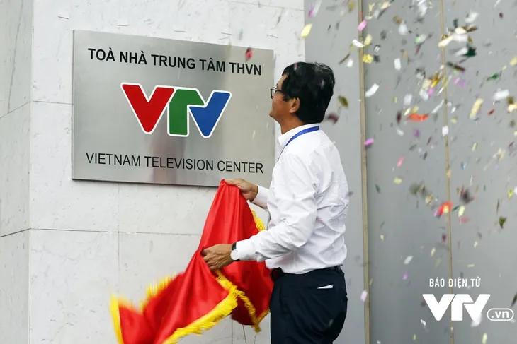 Tòa nhà Trung tâm THVN chính thức đi vào hoạt động nhân kỷ niệm 47 năm ngày phát sóng chương trình truyền hình đầu tiên - Ảnh 4. Tòa nhà Trung tâm THVN chính thức đi vào hoạt động nhân kỷ niệm 47 năm ngày phát sóng chương trình truyền hình đầu tiên - Ảnh 4.
