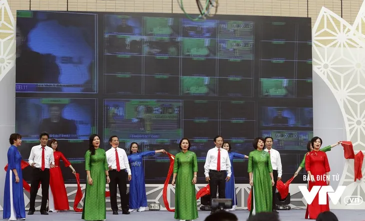 Tòa nhà Trung tâm THVN chính thức đi vào hoạt động nhân kỷ niệm 47 năm ngày phát sóng chương trình truyền hình đầu tiên - Ảnh 8. Tòa nhà Trung tâm THVN chính thức đi vào hoạt động nhân kỷ niệm 47 năm ngày phát sóng chương trình truyền hình đầu tiên - Ảnh 8.
