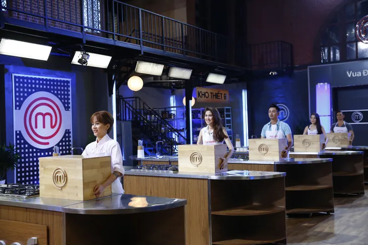 Vua đầu bếp: Thu Hằng, Đức Hải muốn loại hết đối thủ trong top 5 - Ảnh 1. Vua đầu bếp: Thu Hằng, Đức Hải muốn loại hết đối thủ trong top 5 - Ảnh 1.