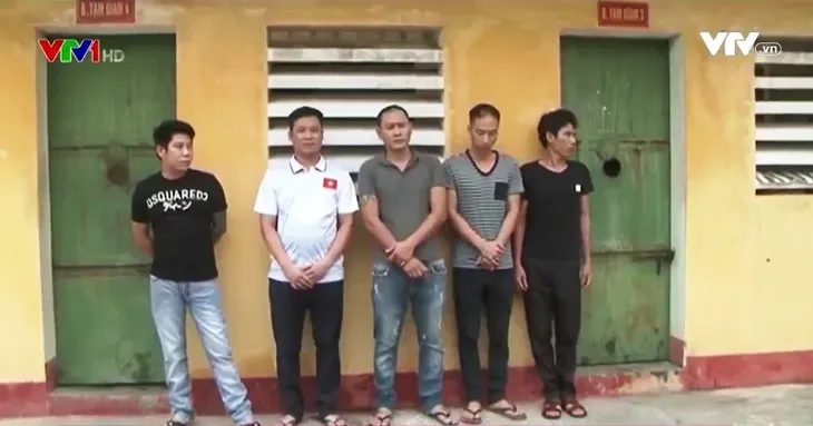 Bắt giữ các đối tượng đào hầm trộm cắp linh kiện điện tử ở Bắc Giang - Ảnh 1. Bắt giữ các đối tượng đào hầm trộm cắp linh kiện điện tử ở Bắc Giang - Ảnh 1.