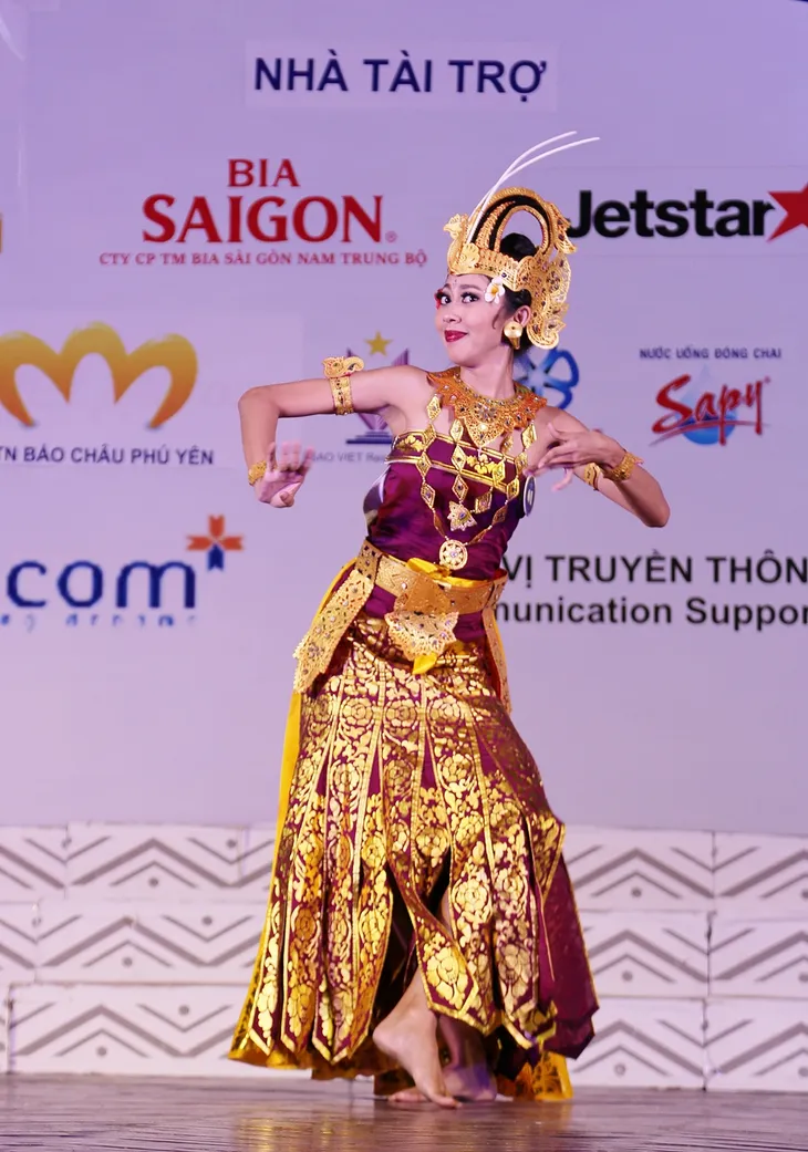 Ấn tượng trước tài năng của thí sinh Hoa hậu Hữu nghị ASEAN - Ảnh 1. Ấn tượng trước tài năng của thí sinh Hoa hậu Hữu nghị ASEAN - Ảnh 1.
