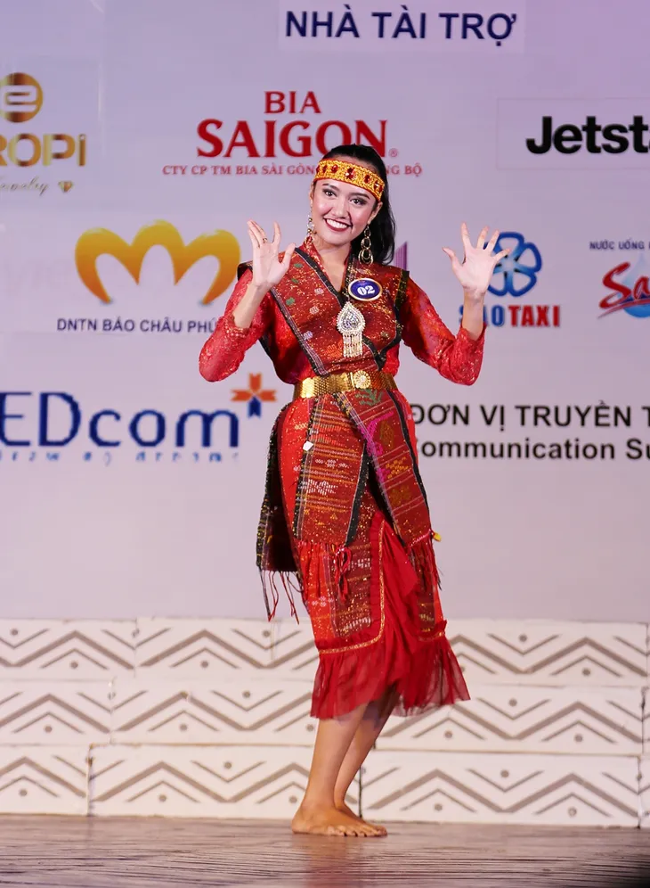 Ấn tượng trước tài năng của thí sinh Hoa hậu Hữu nghị ASEAN - Ảnh 2. Ấn tượng trước tài năng của thí sinh Hoa hậu Hữu nghị ASEAN - Ảnh 2.