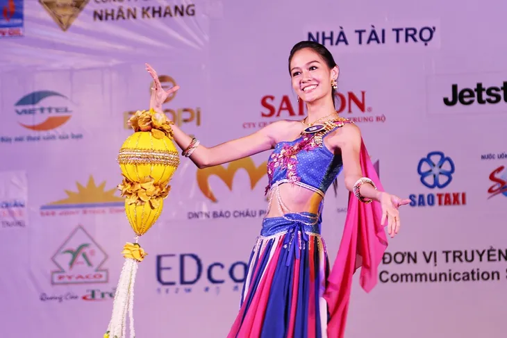 Ấn tượng trước tài năng của thí sinh Hoa hậu Hữu nghị ASEAN - Ảnh 21. Ấn tượng trước tài năng của thí sinh Hoa hậu Hữu nghị ASEAN - Ảnh 21.