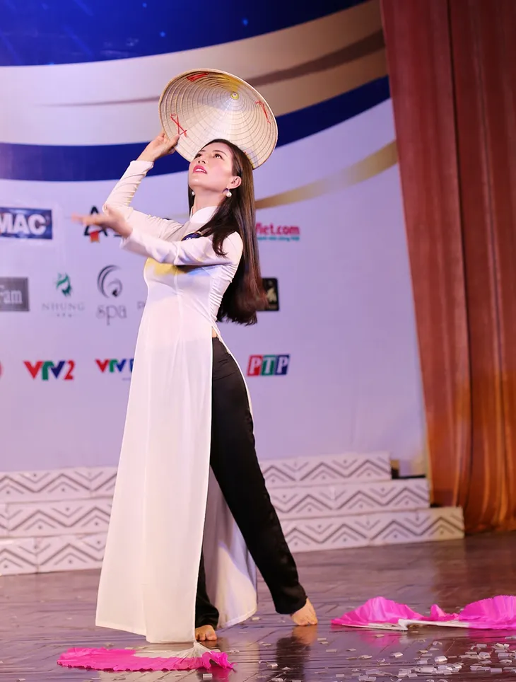 Ấn tượng trước tài năng của thí sinh Hoa hậu Hữu nghị ASEAN - Ảnh 10. Ấn tượng trước tài năng của thí sinh Hoa hậu Hữu nghị ASEAN - Ảnh 10.