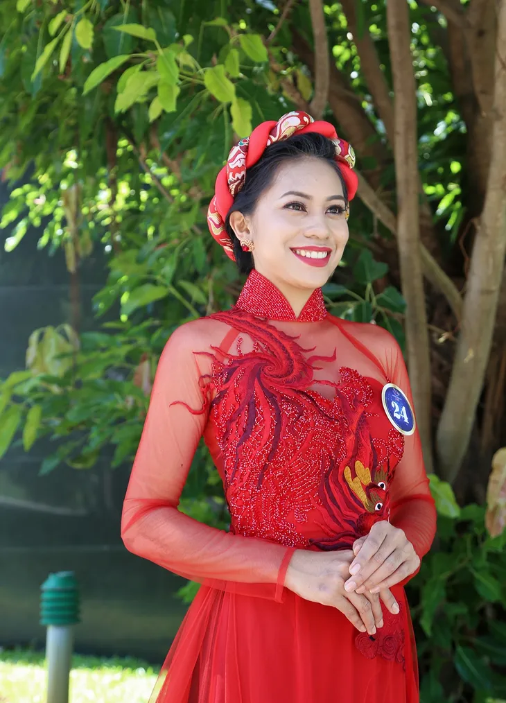 Dàn thí sinh Hoa hậu Hữu nghị ASEAN duyên dáng với áo dài thướt tha - Ảnh 6. Dàn thí sinh Hoa hậu Hữu nghị ASEAN duyên dáng với áo dài thướt tha - Ảnh 6.