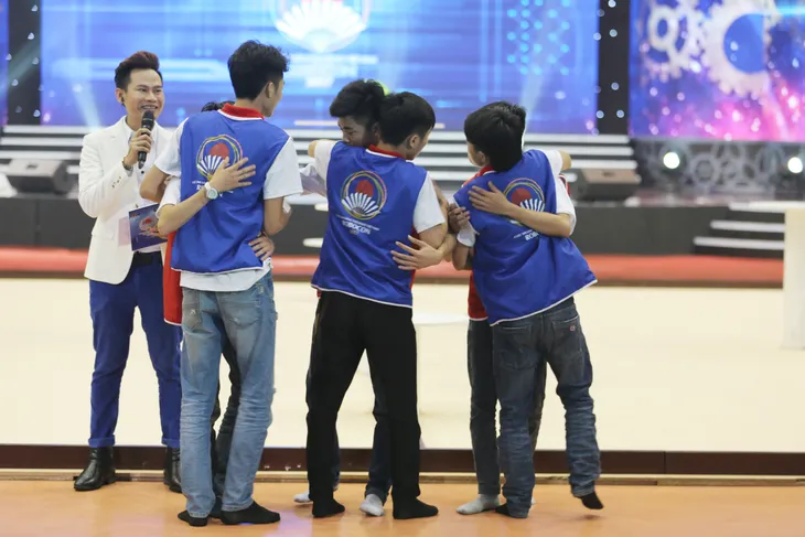 VCK Robocon Việt Nam 2017: Nhìn lại những hình ảnh tại vòng 1/8 - Ảnh 93. VCK Robocon Việt Nam 2017: Nhìn lại những hình ảnh tại vòng 1/8 - Ảnh 93.