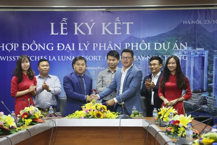 Ký kết hợp đồng đại lý phân phối Dự án Swisstouches La Luna Resort, Marina Bay Nha Trang - Ảnh 2. Ký kết hợp đồng đại lý phân phối Dự án Swisstouches La Luna Resort, Marina Bay Nha Trang - Ảnh 2.
