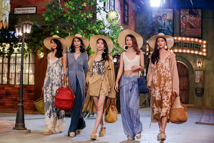 Lộ diện top 3 vào chung kết Vietnams Next Top Model 2017 - Ảnh 4. Lộ diện top 3 vào chung kết Vietnams Next Top Model 2017 - Ảnh 4.