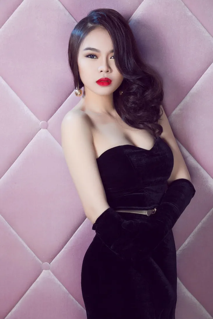 Hát Bolero, Đức Phúc có thắng được dàn sao khủng này? - Ảnh 1. Hát Bolero, Đức Phúc có thắng được dàn sao khủng này? - Ảnh 1.