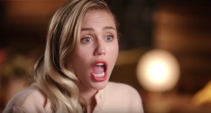 The Voice Mỹ mùa thứ 13 nếu thiếu Miley Cyrus đúng là kém vui! - Ảnh 5. The Voice Mỹ mùa thứ 13 nếu thiếu Miley Cyrus đúng là kém vui! - Ảnh 5.