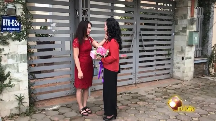 Sống chung với mẹ chồng: Qua rồi những sóng gió, bà Phương (NSND Lan Hương) ân cần với Vân (Bảo Thanh) như con đẻ - Ảnh 3. Sống chung với mẹ chồng: Qua rồi những sóng gió, bà Phương (NSND Lan Hương) ân cần với Vân (Bảo Thanh) như con đẻ - Ảnh 3.