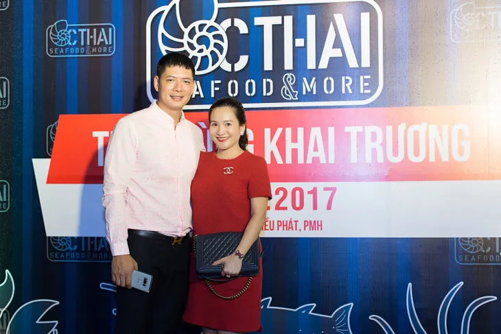 Siêu mẫu Bình Minh chuyển nghề bán ốc - Ảnh 4. Siêu mẫu Bình Minh chuyển nghề bán ốc - Ảnh 4.