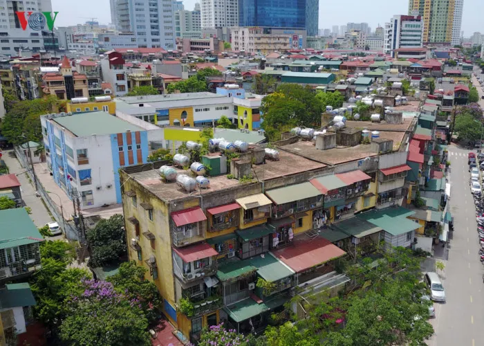 Nhiều nhà dân ở Hà Nội tự bịt đường sống bằng chuồng cọp - Ảnh 3. Nhiều nhà dân ở Hà Nội tự bịt đường sống bằng chuồng cọp - Ảnh 3.