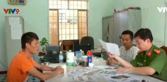 Khánh Hòa: Bắt 2 đối tượng trộm cắp thông tin thẻ ATM - Ảnh 2. Khánh Hòa: Bắt 2 đối tượng trộm cắp thông tin thẻ ATM - Ảnh 2.