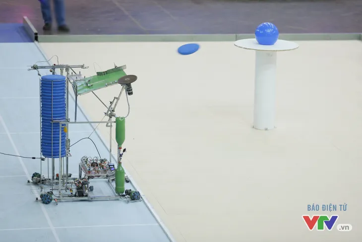 Robocon Việt Nam 2017: Hưng Yên và Hà Tĩnh đua nhau giành APPARE - Ảnh 19. Robocon Việt Nam 2017: Hưng Yên và Hà Tĩnh đua nhau giành APPARE - Ảnh 19.