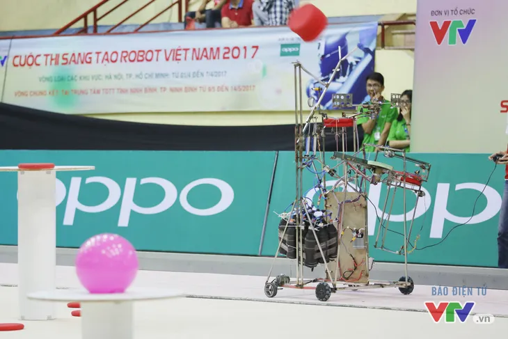 Robocon Việt Nam 2017: Hưng Yên và Hà Tĩnh đua nhau giành APPARE - Ảnh 36. Robocon Việt Nam 2017: Hưng Yên và Hà Tĩnh đua nhau giành APPARE - Ảnh 36.