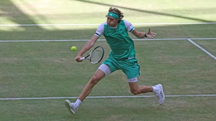 Gerry Weber mở rộng 2017: Alexander Zverev hẹn Roger Federer tại trận chung kết - Ảnh 1. Gerry Weber mở rộng 2017: Alexander Zverev hẹn Roger Federer tại trận chung kết - Ảnh 1.