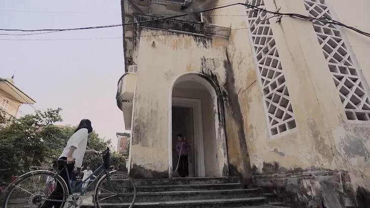 Tình khúc Bạch Dương - Tập 1: Học ở Liên Xô, Hùng (Huỳnh Anh) nhớ Quyên (Minh Trang) da diết - Ảnh 4. Tình khúc Bạch Dương - Tập 1: Học ở Liên Xô, Hùng (Huỳnh Anh) nhớ Quyên (Minh Trang) da diết - Ảnh 4.