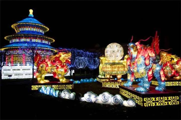 Rực rỡ triển lãm đèn lồng ở Pháp - Ảnh 1. Rực rỡ triển lãm đèn lồng ở Pháp - Ảnh 1.