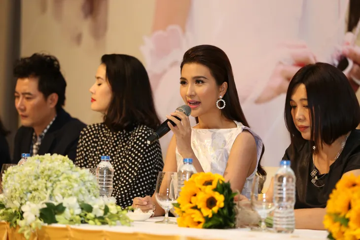 Kim Tuyến đẹp kiêu sa hóa thành kỹ nữ trong phim mới - Ảnh 12. Kim Tuyến đẹp kiêu sa hóa thành kỹ nữ trong phim mới - Ảnh 12.