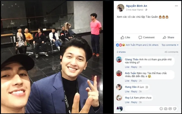 Hai hot boy Tình khúc Bạch Dương tung hứng ở hậu trường buổi tập Táo quân 2018 - Ảnh 1. Hai hot boy Tình khúc Bạch Dương tung hứng ở hậu trường buổi tập Táo quân 2018 - Ảnh 1.