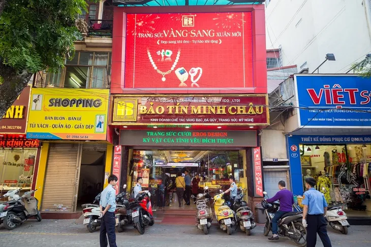 Những lưu ý bạn cần biết khi lựa chọn trang sức cưới - Ảnh 4. Những lưu ý bạn cần biết khi lựa chọn trang sức cưới - Ảnh 4.